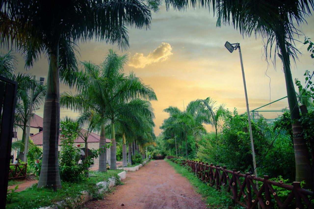 Sterling Banashree Badami Exterior foto