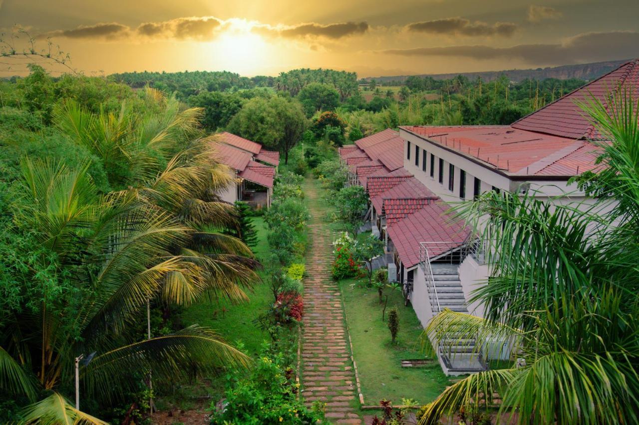 Sterling Banashree Badami Exterior foto