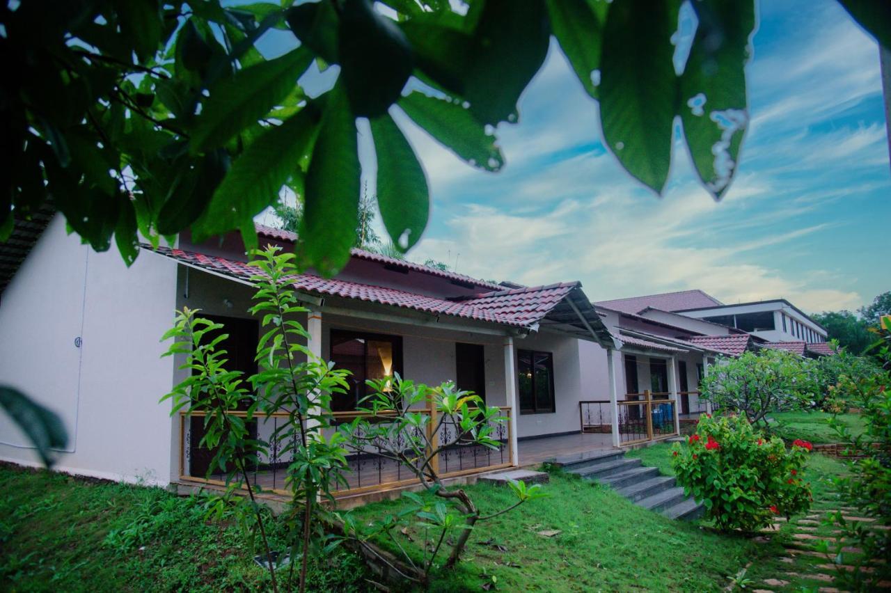 Sterling Banashree Badami Exterior foto